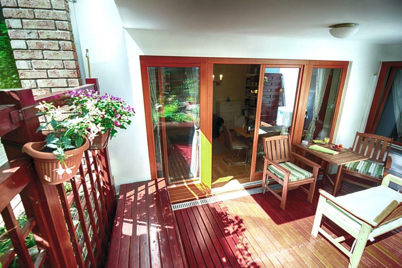 Downtown Garden Isle In Urban Style-Free Parking Apartment Budapest Ngoại thất bức ảnh