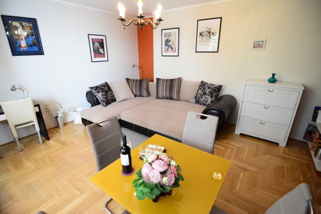 Downtown Garden Isle In Urban Style-Free Parking Apartment Budapest Ngoại thất bức ảnh