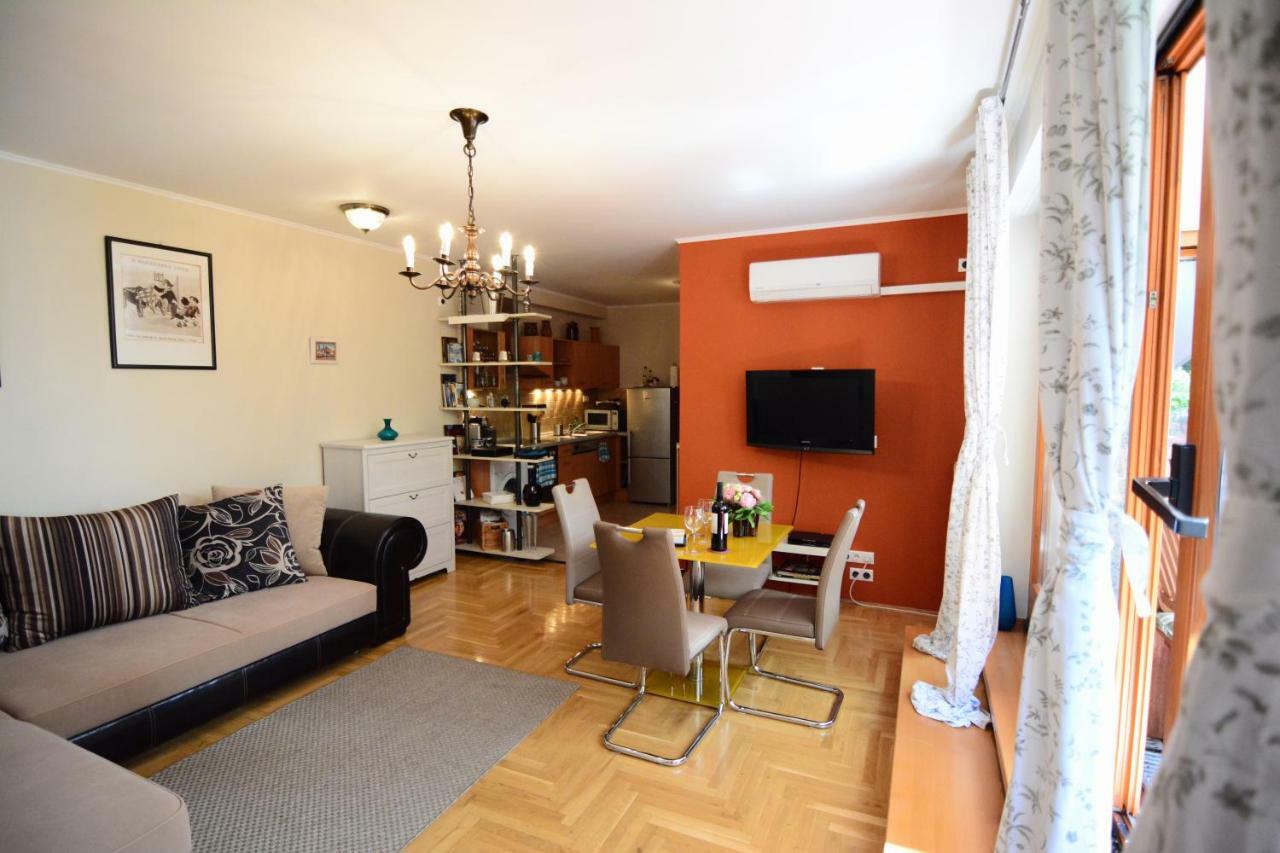 Downtown Garden Isle In Urban Style-Free Parking Apartment Budapest Ngoại thất bức ảnh